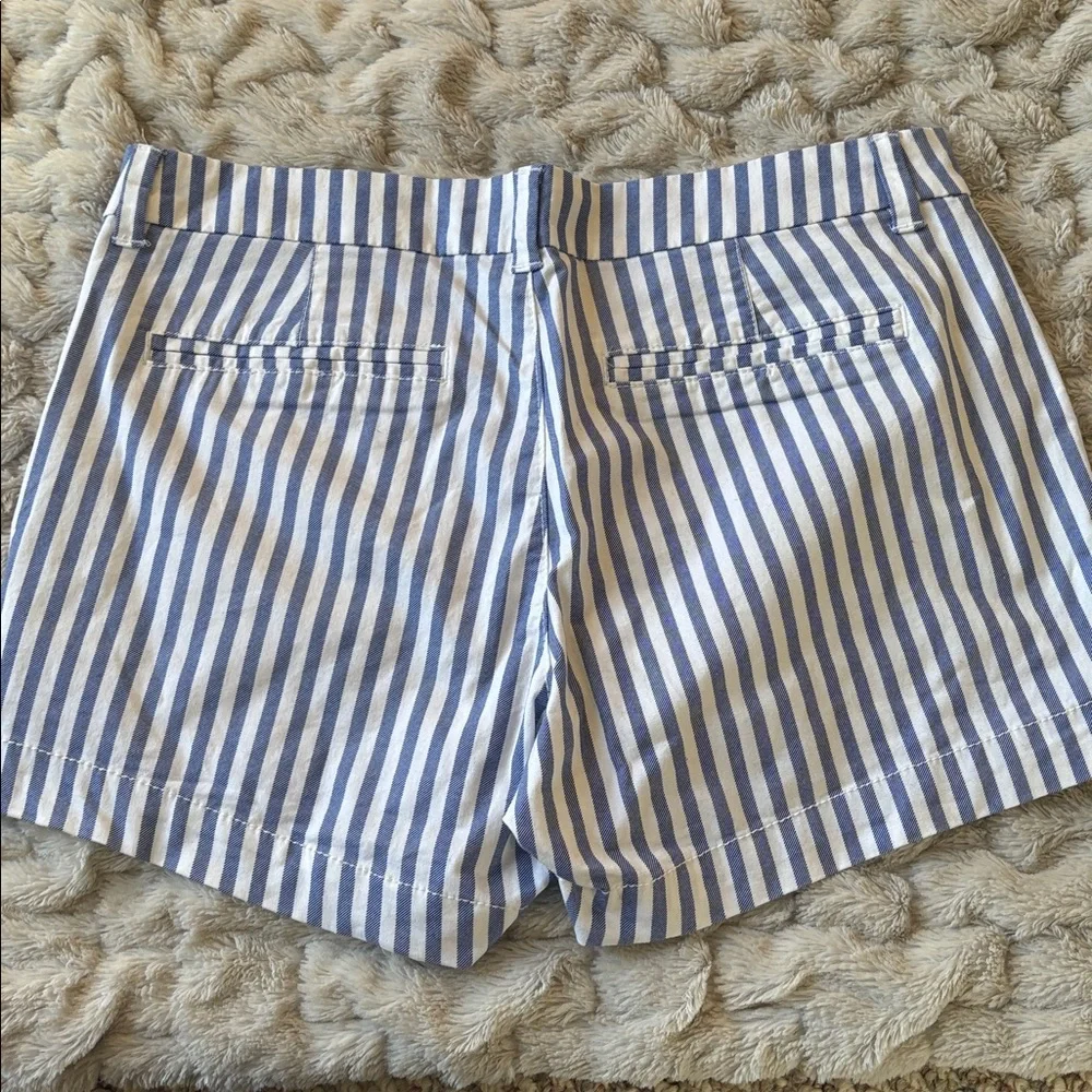 Old Navy Women's Shorts - Picture 3 of 3